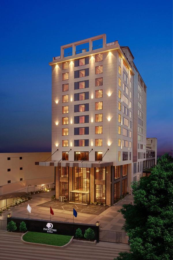 Doubletree By Hilton Варанаси Экстерьер фото