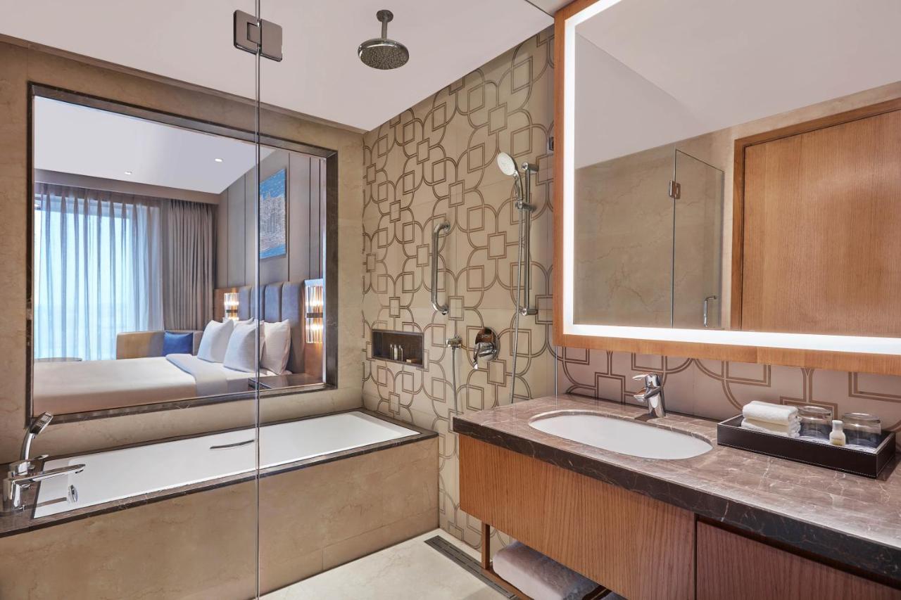 Doubletree By Hilton Варанаси Экстерьер фото