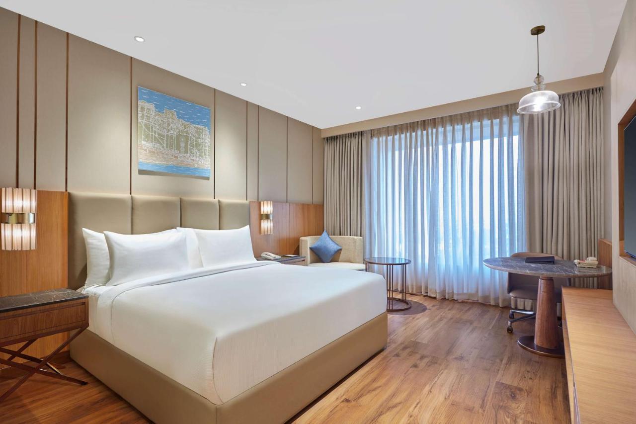 Doubletree By Hilton Варанаси Экстерьер фото
